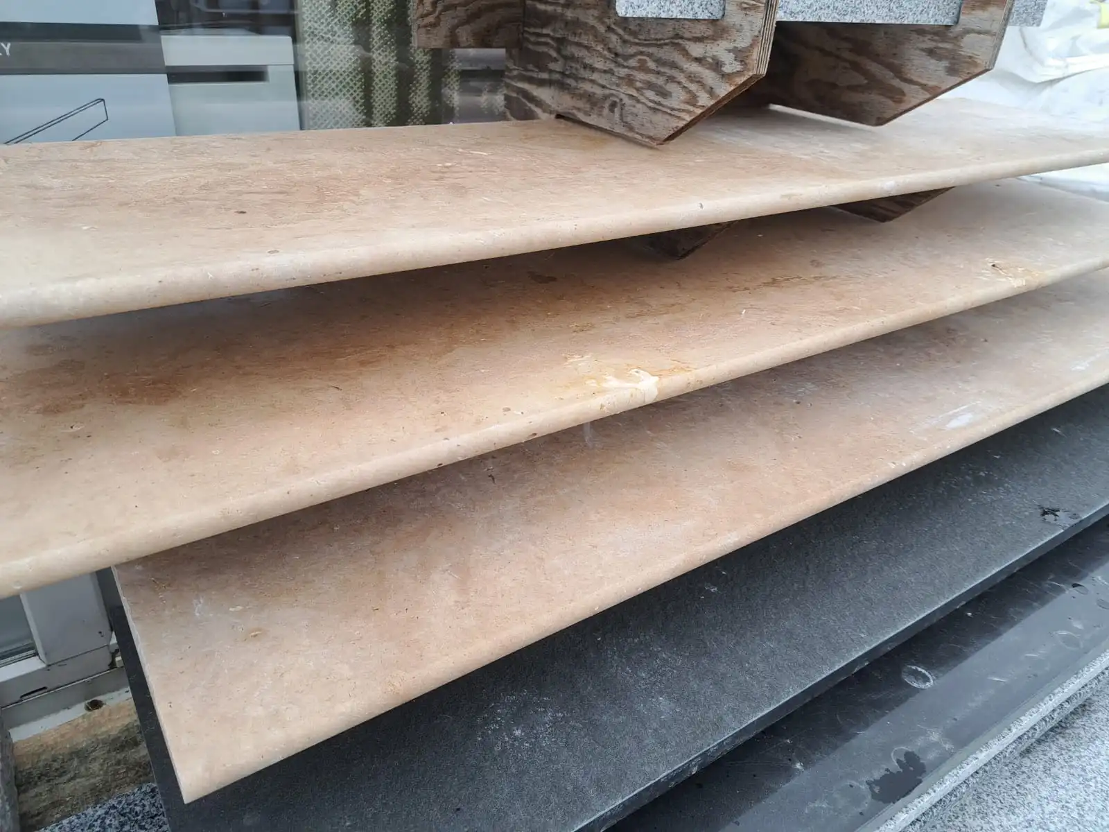 Trawertyn Parapet / Stopnica kamienna Classic Mix 135x33x3 Bullnose - obrazek 5