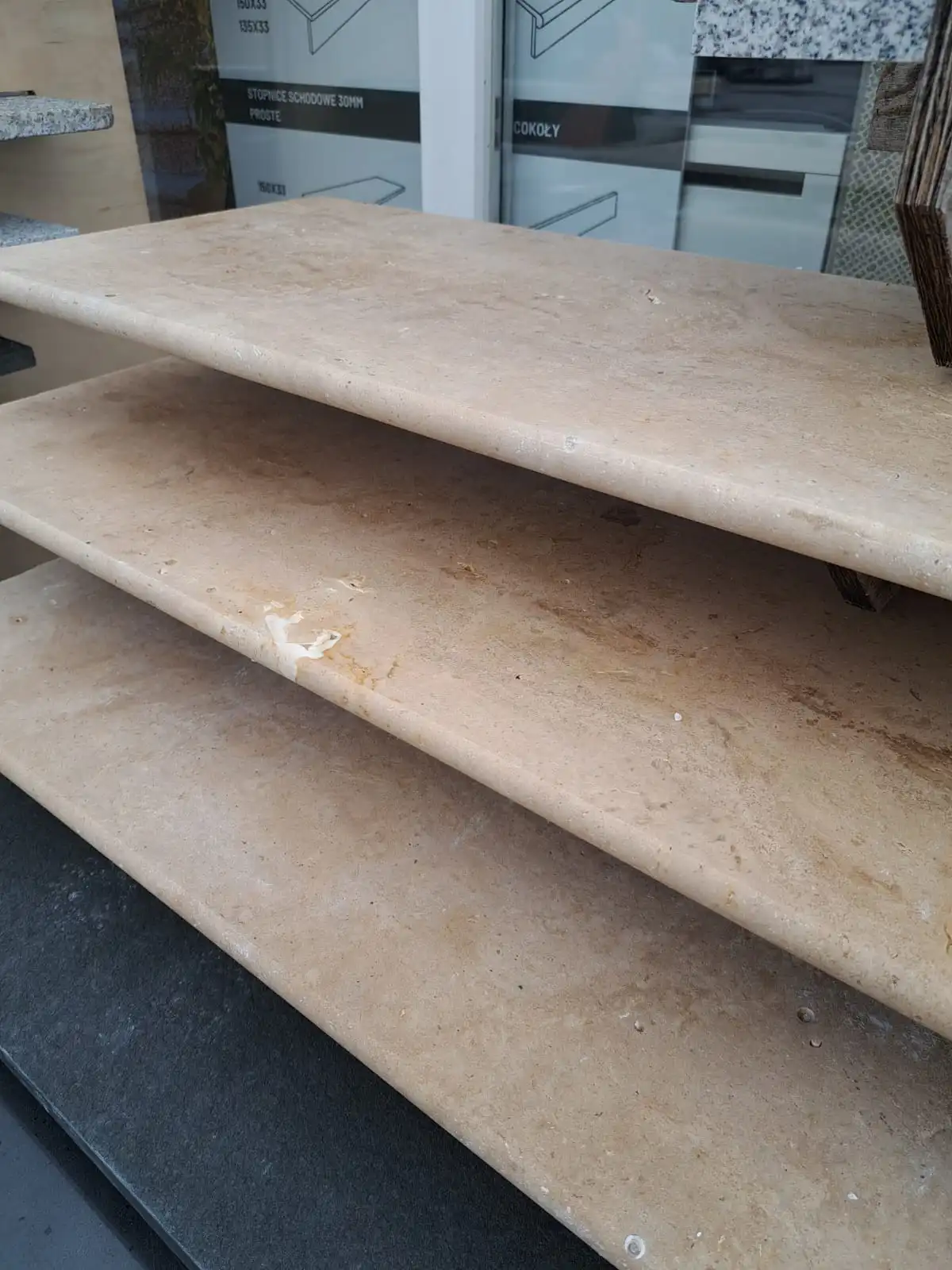 Trawertyn Parapet / Stopnica kamienna Classic Mix 135x33x3 Bullnose - obrazek 6