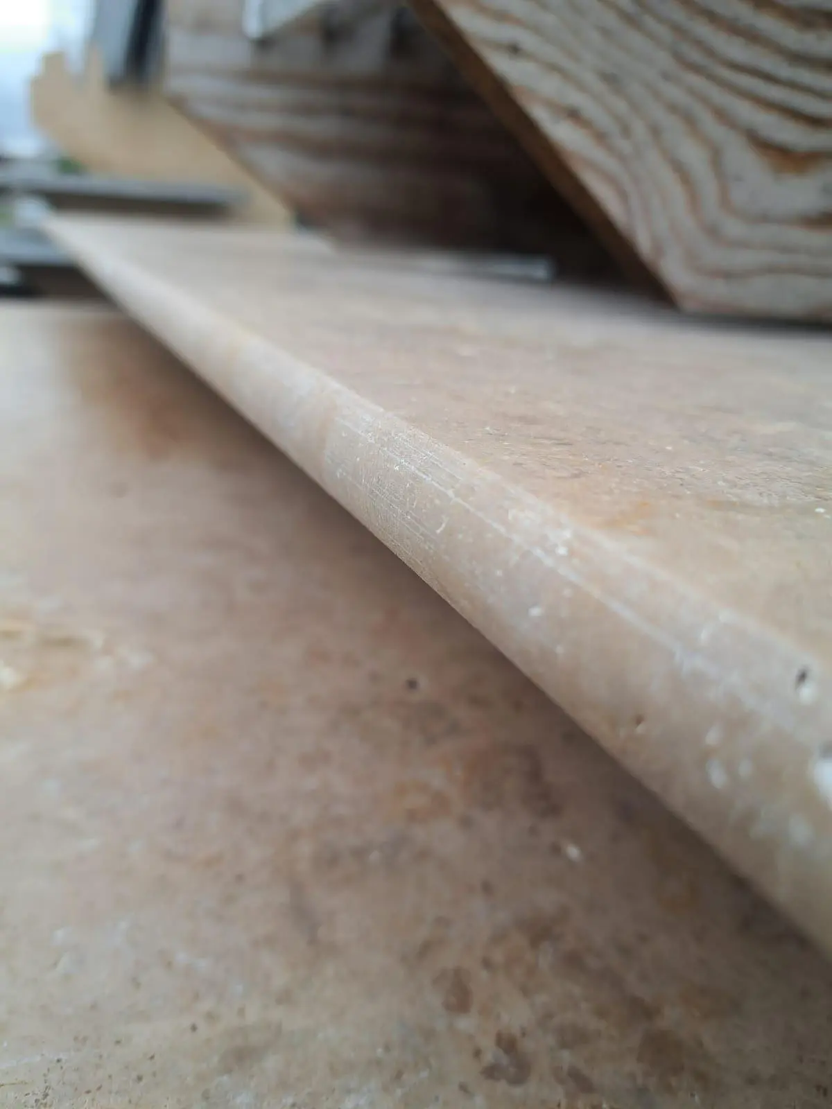 Trawertyn Parapet / Stopnica kamienna Classic Mix 135x33x3 Bullnose - obrazek 3