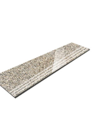 Stopnica granitowa polerowana z antypośliziem  G682 100x35x2