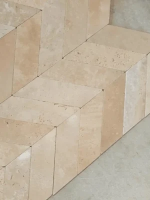 Trawertyn Light Bębnowany 7,5x30,5 10mm Chevron