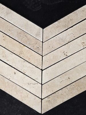 Trawertyn Light Bębnowany Chevron 7,5x30,5x1 cm