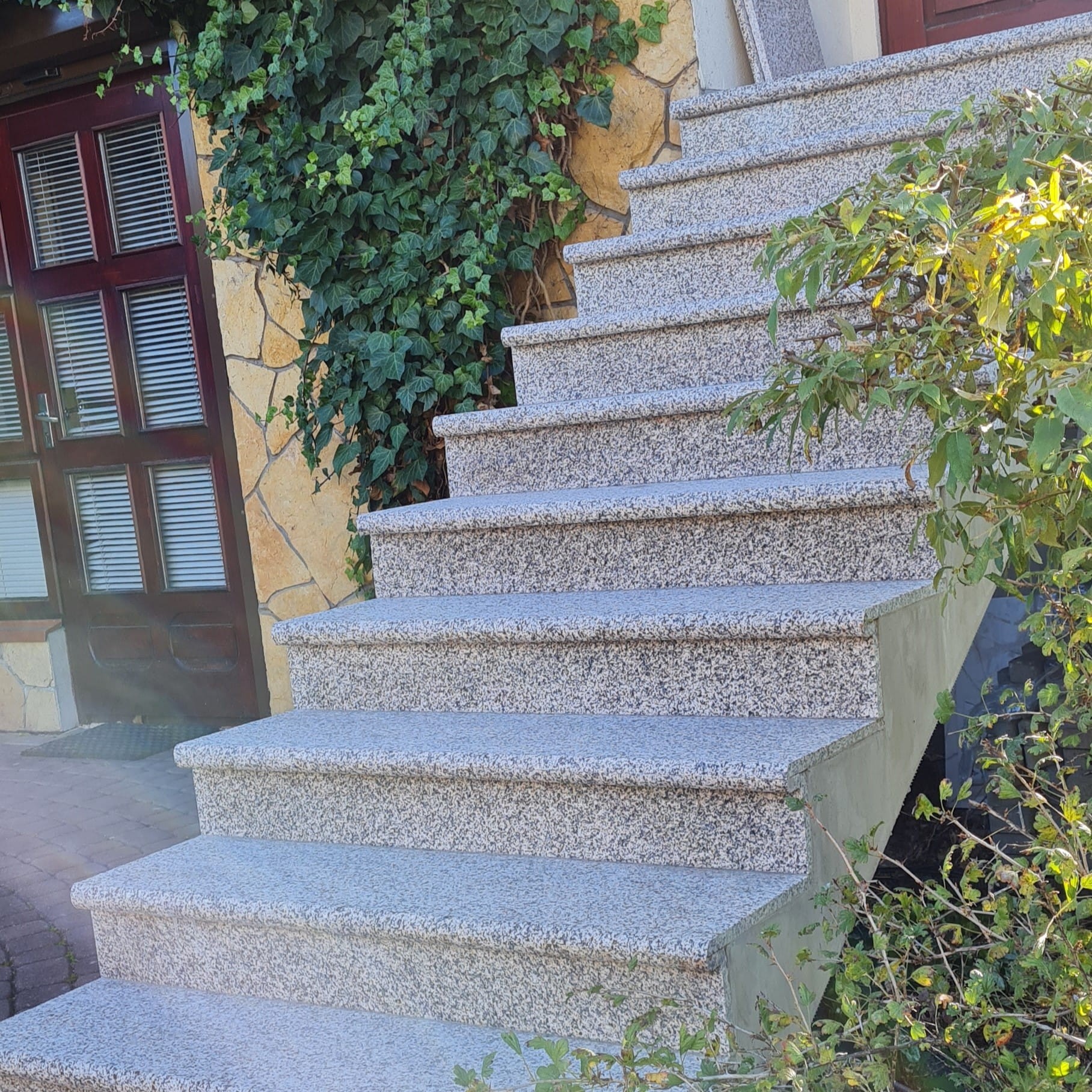 Zestaw Stopnica - Stopień + Podstopień Granitowy G682 135x35x2 / 135x15x2 - obrazek 4