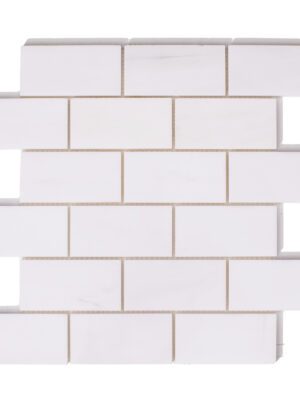 Mozaika marmurowa brick bone (cegiełki) z białego marmuru Glacier White, elementy wielkości 5/10 cm, grubość plastra 1 cm, wykończenie polerowane