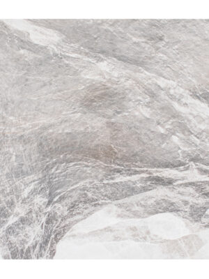 Płytki marmurowe z szarego marmuru Nordic Grey w rozmiarze 60x60x2 cm, wykończenie satynowe