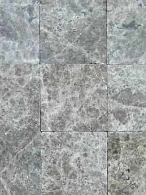 Płytki marmur Tundra Grey szlifowane 20,3x20,3x1 cm