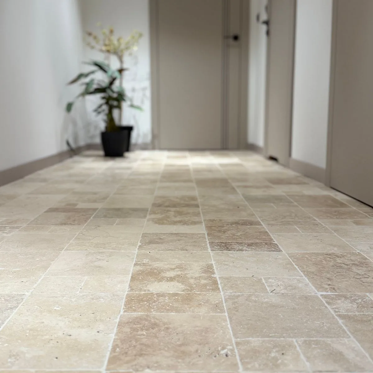Płytki Trawertyn Classic Light Piccolo bębnowany komplet 0,720 m2