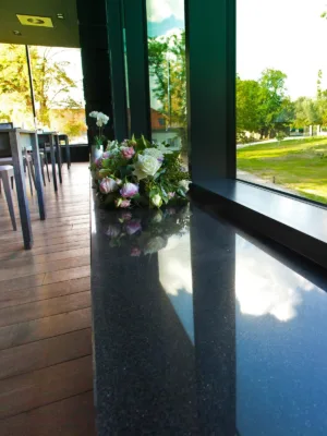 Stopień granitowy / parapet G684 Black Pearl polerowany 150x33x2 cm